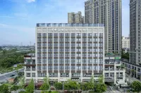 SFEEL Designer Hotel (Chengdu East Station Dongjiao Memory Store) Hotels near Chengduligong University