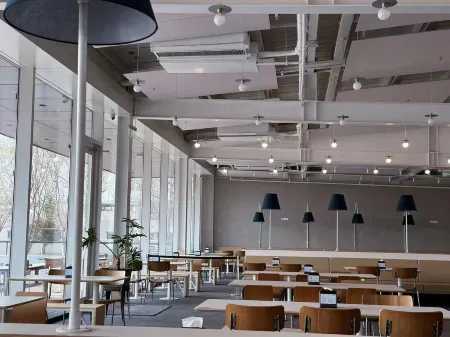 Yujianmeisu Отели рядом с достопримечательностью «Aranya Library»