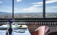 Alhambra Palace Hotel - breakfast