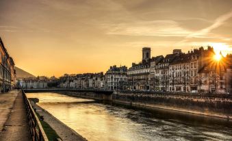 Zenitude Hôtel-Résidences Besançon La City