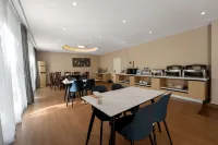 Muweis Hotel Liyang (Blue Sky Trade City) Hotels in Shuyang County