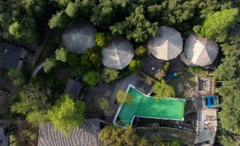 Anji Jane Eyre Hot Spring B&B