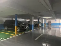 茫崖貴賓樓酒店 - 停車場