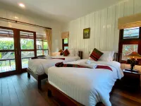 Maikaew Damnoen Resort Hotels in Damnoen Saduak