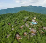 Yalong Bay Earthly Paradise Birds Nest Resort Hotellit kohteessa 
