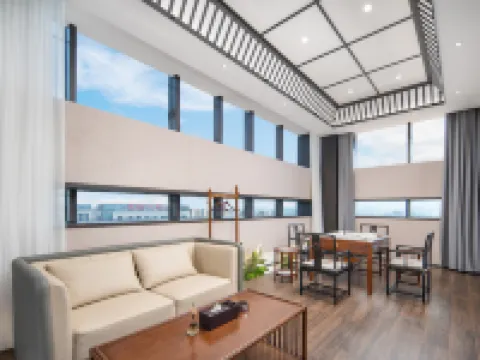 Selected Platinum Hyatt Hotel Hotels in Dazhou