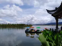 Qujing Qilin Garden South Gate Atour Hotel - Scenic