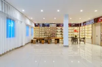 City Garden Hotel (Close to Patuxay Monument and Lao Textile Museum, Vientiane) - 4-Star