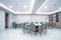 七彩丹霞觀山瑞居飯店