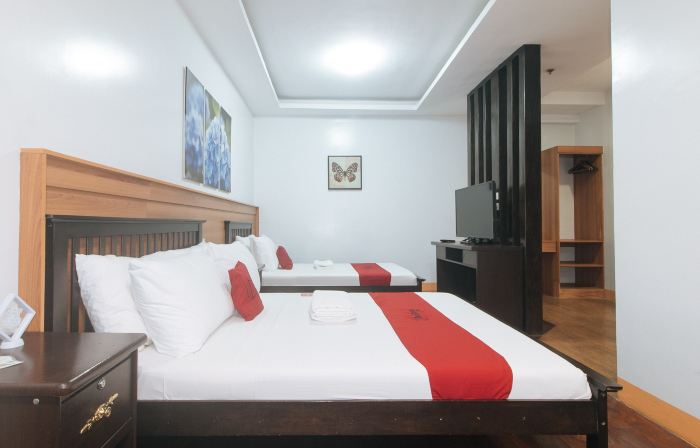 RedDoorz @ Nick Hotel Isabela