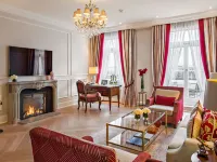 Fairmont Hotel Vier Jahreszeiten Hotels near Horn