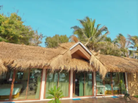 เกาะมันกลาง โรงแรมในอำเภอ แกลง