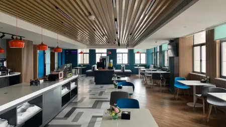 Beauty Ripples Hotel (Changsha South Railway Station West Square Branch) Отели рядом со станцией Changsha South Railway Station