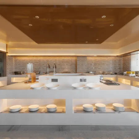 Lavande Hotel(Shaoshan Former Residence Scenic Area High Speed Railway Station Hotel)