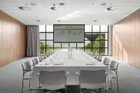 Corendon Amsterdam Schiphol Airport, a Tribute Portfolio Hotel - Business