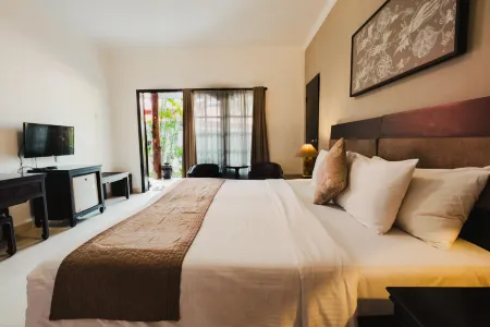 サリナンデ ホテル