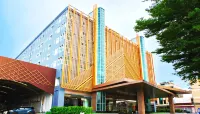 Le Srivaree Suvarnabhumi Airport Hotel Hoteles cerca de Huachiew Chalermprakiet University