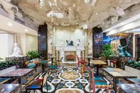 A.C. Art Museum Hotel