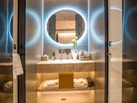 Youyi Crystal Hotel (Qinzhou Baishi Lake Park Branch) Hotels in Qinzhou
