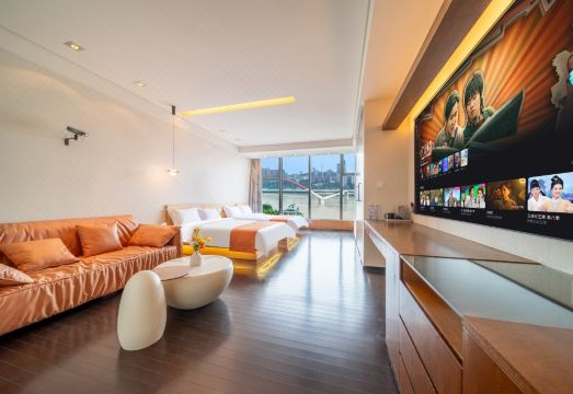 Waiting for the Wind 룸 인테리어