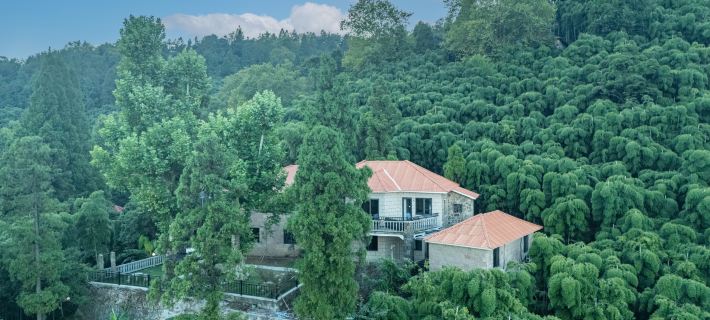 Linshu Hotel (Yinshan Street Transfer Store in Moganshan Scenic Area) Hotel di Deqing