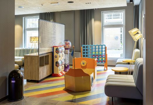 토요코인 프랑크푸르트 로비