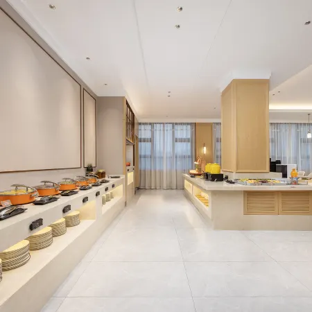 Vienna Hotel (Zhenfeng Branch)