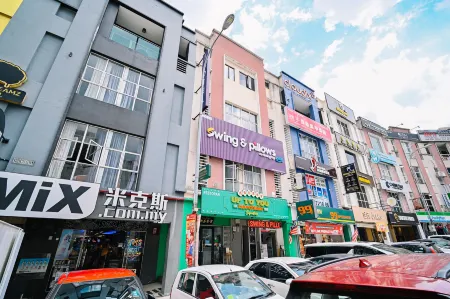 Swing & Pillows @ KL Sri Petaling