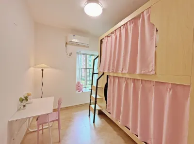 Huaxiangrong Hostel (Jingxi Southern Hospital Subway Station)