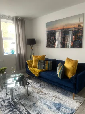 Stylish Apartment in Watford Hotels in 