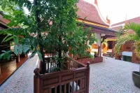 Ruenthai Ayutthaya Resort and Restaurant
