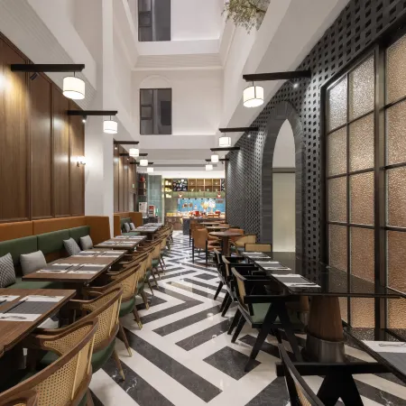 UrCove by Hyatt Xi'an Bell Tower Huimin Street Hotel