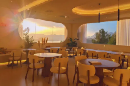 Yuqing Osmanthus · Red Grass Homestay