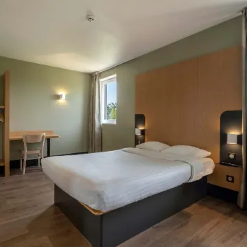 B&B HOTEL Niort Marais Poitevin Est