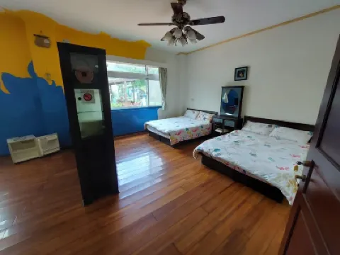 Erpring Mountain Hostel Hotels in Shuili Township