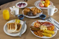 Holiday Inn Express STAFFORD by IHG - servizio colazione