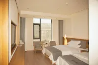 Qiyue Hotel (Shangri-La Dukezong Ancient City)