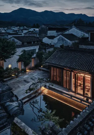 Wen Yu Hall - a heritage collection hotel Отели рядом с достопримечательностью «Fenglehu Scenic Area»