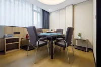 Fengyi Zhineng Light Luxury Hotel (Jiaxing Nanhu Yuehe Ancient Street) - parking