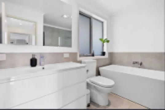 Nicolas Escape panoramic views luxury and space