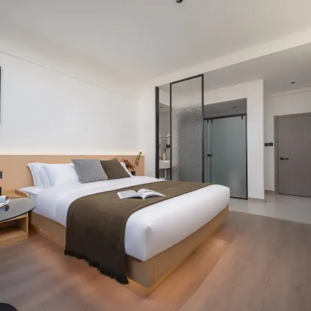 Yunbao Smart Hotel, Dali High-speed Railway Station, Erhai Park Branch