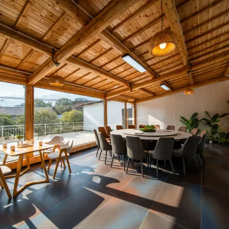Tonglu Ouyuer Suiyuan Homestay (OMG Heartbeat Amusement Park Yaolin Wonderland Branch) Отели рядом с достопримечательностью «Sanzhai Liuyuan»