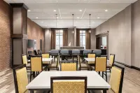 Hampton Inn & Suites Kansas City Downtown Crossroads - breakfast