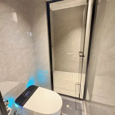 Dongxing Holiday Hotel