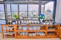 Toan Thang Beach Hotel - 100m to the Beach Hotels in Da Nang