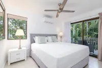 Tropical Reef Apartments