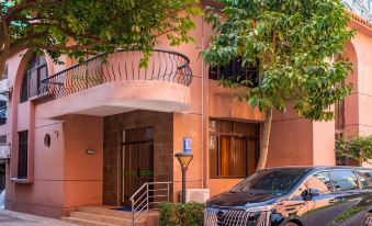 Changhong  Business Hotel