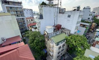 4. Maison N..