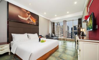 Qi Yu · Elegant Hotel (Taohang Pedestrian Street Store)