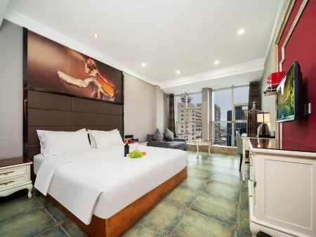 Qi Yu · Elegant Hotel (Taohang Pedestrian Street Store)